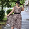 Kép 3/3 - PLUS SIZE AKCIÓS leopárd mintás maxi ruha