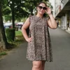 Kép 2/3 - CLEO leopárd mintás plus size ruha